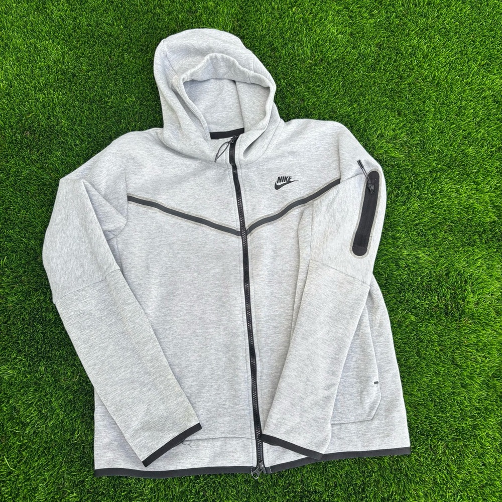 Nike Light Gray Hoodie with Black Details